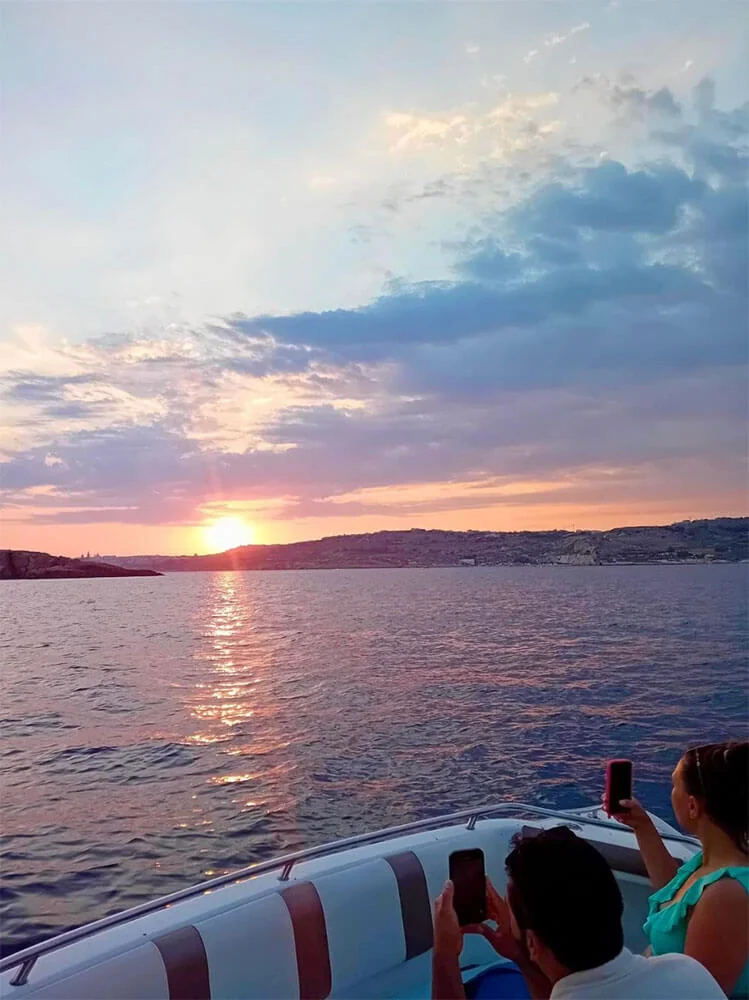 Comino Insider Tips – Best Time to Visit the Blue Lagoon (Avoid the Crowds)